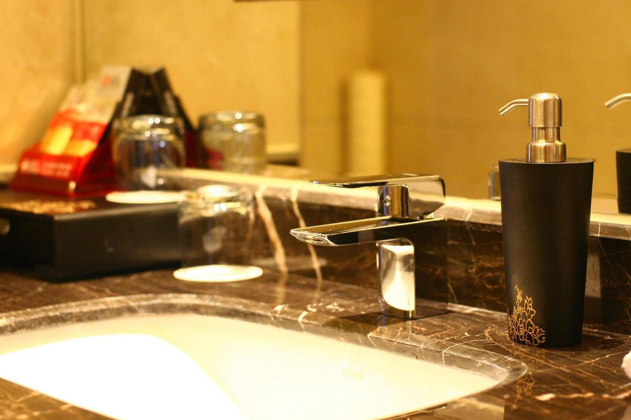 Hengna International Hotel Yiwu  Bagian luar foto