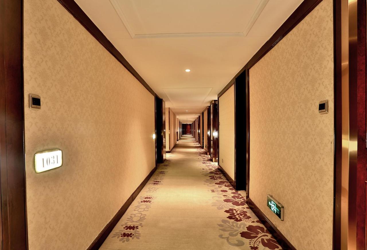 Hengna International Hotel Yiwu  Bagian luar foto